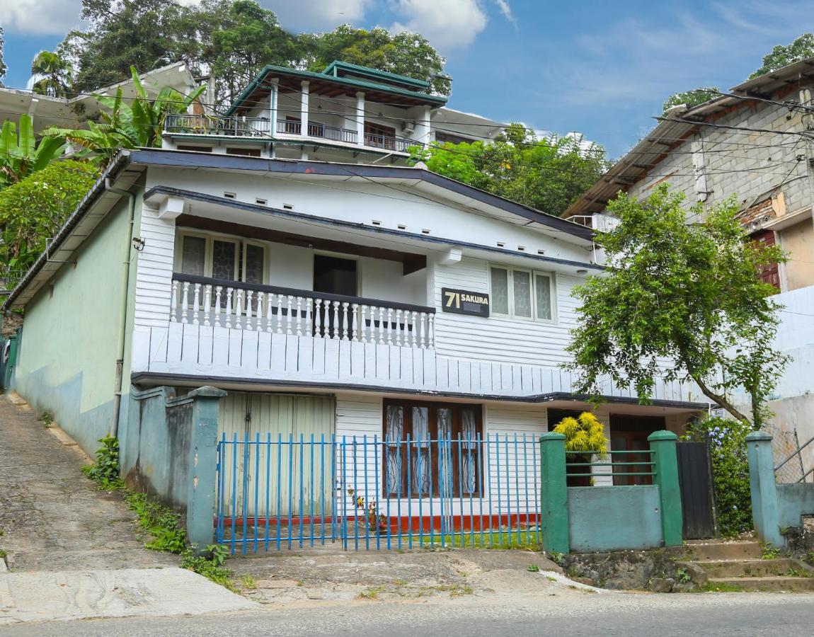 Appartement Sakura Hill à Kandy Extérieur photo